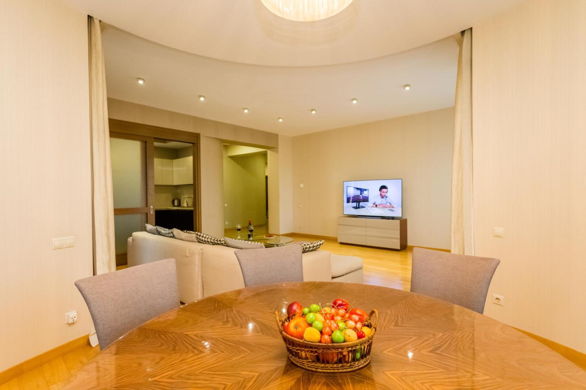The Grand Apartment Lll Tbilisi Exterior foto